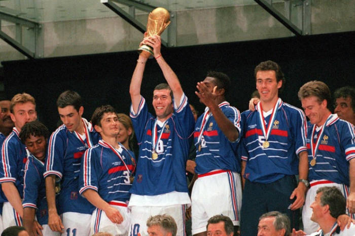 Le 12 juillet 1998 à Saint-Denis.